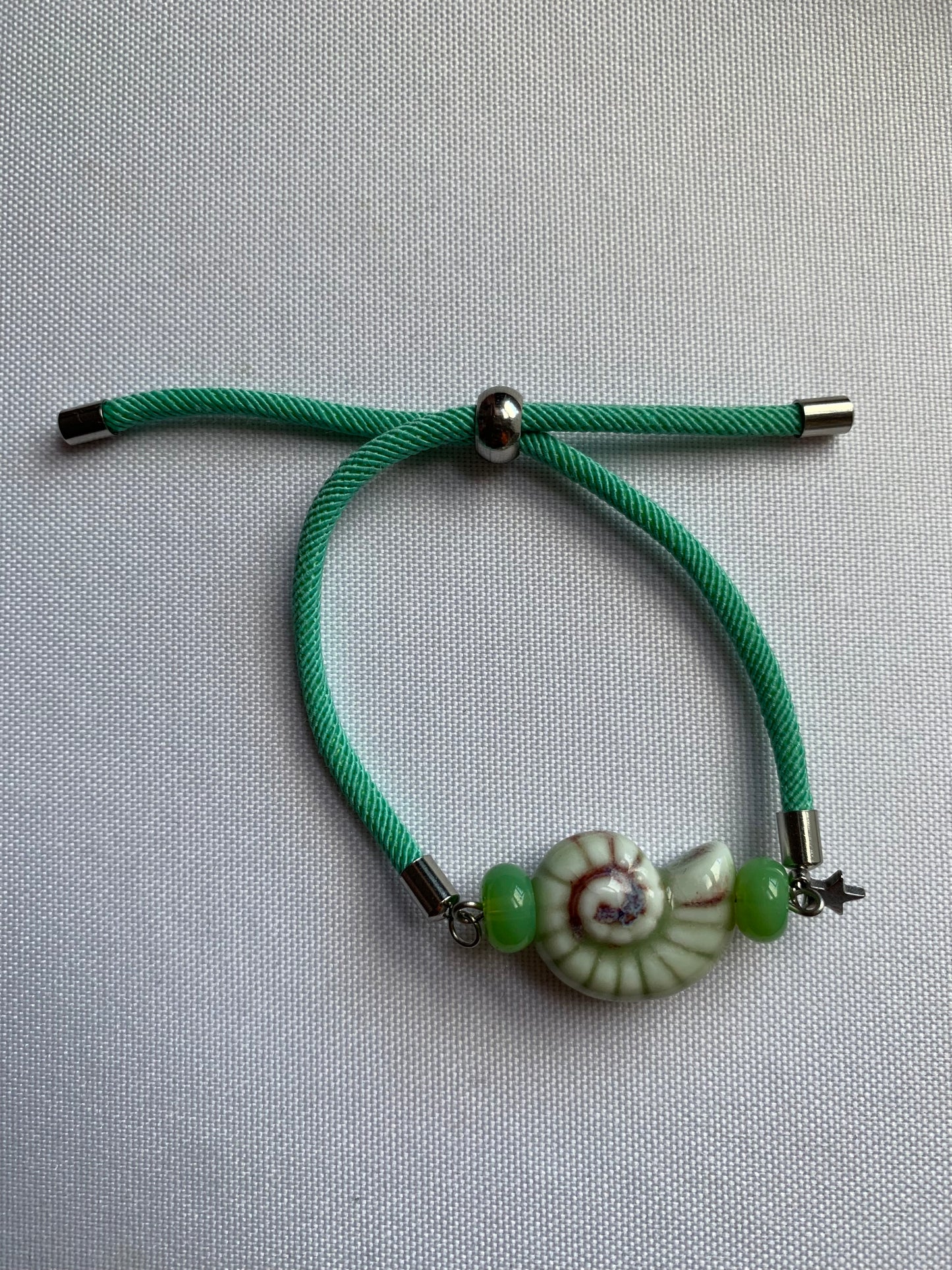 Pulsera regulable caracola